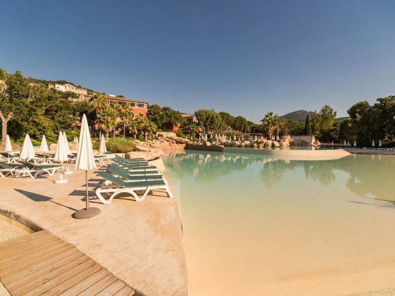 Le Mas De Grimaud Exteriör bild